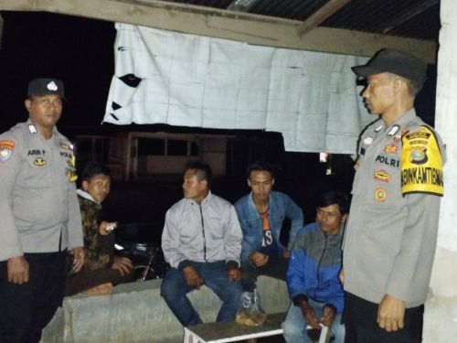 Polsek Sumber Jaya Laksanakan Patroli Malam dan Pembinaan Remaja Cegah Gangguan Kamtibmas
