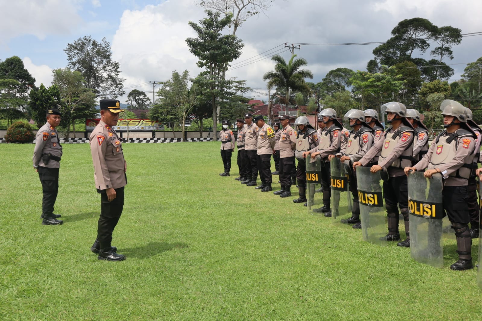 Polres Lampung Barat Gelar Latihan Dalmas Menjelang Pilkada 2024